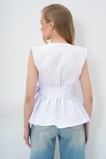 Kadın Beyaz Beli Kuşaklı Sıfır Kol Midi Gömlek Kadın Beyaz Beli Kuşaklı Sıfır Kol Midi Gömlek