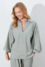 Kadın Çağla Derin V Yakalı Dirsek Kol Salaş Gömlek