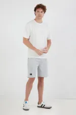 T-shirt homme écru à col rond en modal avec surpiqûres sur le devant