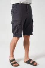 Short cargo homme anthracite en maille côtelée teinte en pièce
