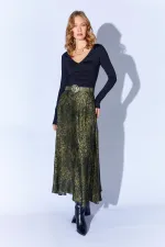 Jupe longue en satin vert ceinturé pour femme 3499