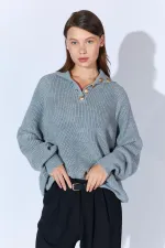 Kadın Gri Şal Yaka Düğmeli Triko Kazak