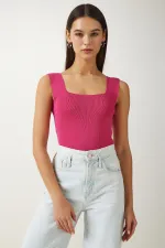 Kadın Fuşya Kare Yaka Triko Atlet