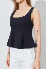 Kadın Siyah Kare Yaka Kolsuz Peplum Bluz