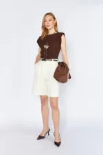 Women's Cream 2037 Single Pleated Belted Bermuda Shorts