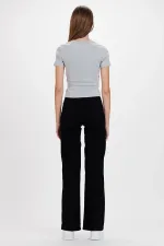 Kadın Gri Yıkamalı Yıpratmalı Kaşkorse Crop Tişört