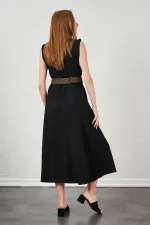 Kadın Siyah Yaka Fırfırlı Önü Düğmeli Kolsuz Poplin Kumaş Uzun Elbise