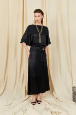Women's Black 9090 Short-Sleeved Dropped Skirt Satin Set with Gold Buckle