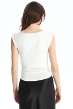 Kadın Ekru Kolsuz Degaje Yaka Modal Kumaş Bluz