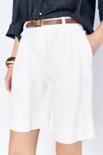 Kadın Beyaz Beli Kemerli Licralı Gabardin Midi Şort