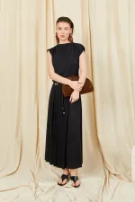 Kadın Siyah 117 Omuz Drapeli Pileli Uzun Etekli Takım