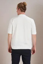 Erkek Ekru Dik Yaka Etek Ucu Ve Kolları Ribanalı Triko Tişört