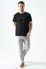 T-shirt noir à col rond en modal pour homme avec imprimé MANFECTUREO