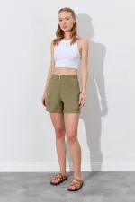 Kadın Haki Beli Kendinden Kemerli Gabardin Şort