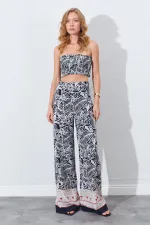 Kadın Siyah Croplu-Palozzo Pantolonlu Desenli Takım