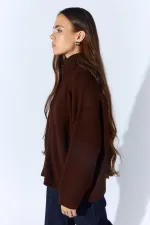 Kadın Kahve Dik Yakalı Dışardan Dkişli Fermuarlı Hırka