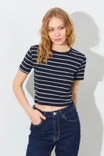 Kadın Siyah-Beyaz (25512) Bisiklet Yaka Çizgili Kısa Kollu Full Likra Ribana Tişört