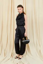 Kadın Siyah 9087 Yaka Bağlamalı Gold Tokalı Şalvar Pantolonlu Saten Takım