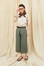 Kadın Haki Kemer Detaylı Çift Pileli Bemuda Keten Pantolon