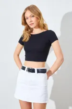 T-shirt court côtelé noir pour femme (25511) à col rond, entièrement en lycra