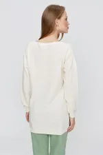 Kadın Ekru V Yaka Salaş Triko Kazak