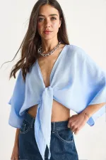 Kadın Mavi Yarasa Kol Ön Bağlamalı Gömlek