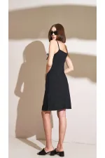 Kadın Siyah Önü Bağlamalı Yanı Yırtmaçlı İp Askılı Kısa Elbise