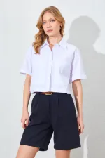 Kadın Beyaz Çift Cepli Düşük Kol Crop Gömlek