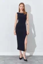 Kadın Siyah Ön Yırtmaçlı Arkası V Detaylı Askılı Elbise