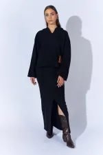 Kadın Siyah V Yaka Kapşonlu Yırtmaçlı Etek Selanik Takım