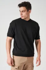 Men's Black Crew Neck T-Shirt with Ribbed Cuffs and Hem (Two Strings) Relaxed Fit