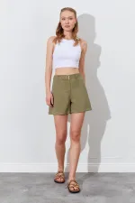 Kadın Haki Beli Kendinden Kemerli Gabardin Şort