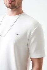 T-shirt basique blanc à col rond pour homme