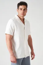 Erkek Ekru Kısa Kollu Apaj Yaka Gömlek