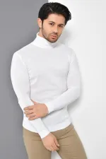 Pull basique blanc à col roulé pour homme