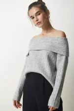 Kadın Gri Degaje Yaka Fitilli Triko Kazak
