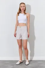 Kadın Açık Bej Beli Kendinden Kemerli Gabardin Şort