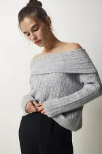 Kadın Gri Degaje Yaka Fitilli Triko Kazak