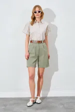 Kadın Haki Yüksel Bel Beli Kemerli Gabardin Şort
