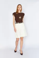 Women's Cream 2037 Single Pleated Belted Bermuda Shorts
