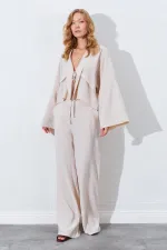 Kadın Bej Önü Fırfırlı Kolları Salaş Bluz