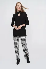 Kadın Siyah Önü Pencereli Triko Kazak