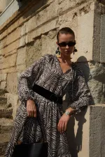 Kadın Zebra Desen TN026 Yaka Bağlamalı Desenli Uzun Şifon Elbise