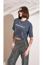 T-shirt court oversize à col rond gris fumé pour femme, imprimé métallisé Supreme