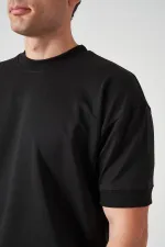 Men's Black Crew Neck T-Shirt with Ribbed Cuffs and Hem (Two Strings) Relaxed Fit