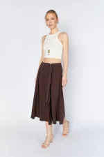 Jupe marron pour femme 3495 avec ceinture et détail à la taille