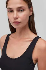 Kadın Siyah Kalın Askılı Ön Arka U Yaka Tişört