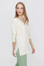 Kadın Ekru V Yaka Salaş Triko Kazak