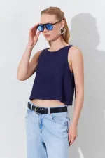 Kadın Lacivert Bisiklet Yaka Kolsuz Arka Yarım Fermuarlı Keten Bluz