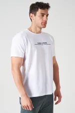 Erkek Beyaz Bisiklet Yaka Enjeksiyon Baskı Challenge Yazılı Tişört